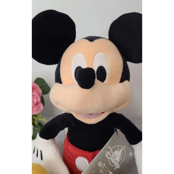 Disney Mickey Mouse & Friends Mickey Mouse Medium 17'' Plush - Picture 5 of 7